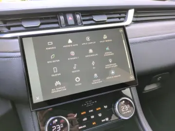 F-Pace P400e S AWD HeadUp/Meridian/Winter Kamera