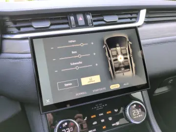 F-Pace P400e S AWD HeadUp/Meridian/Winter Kamera