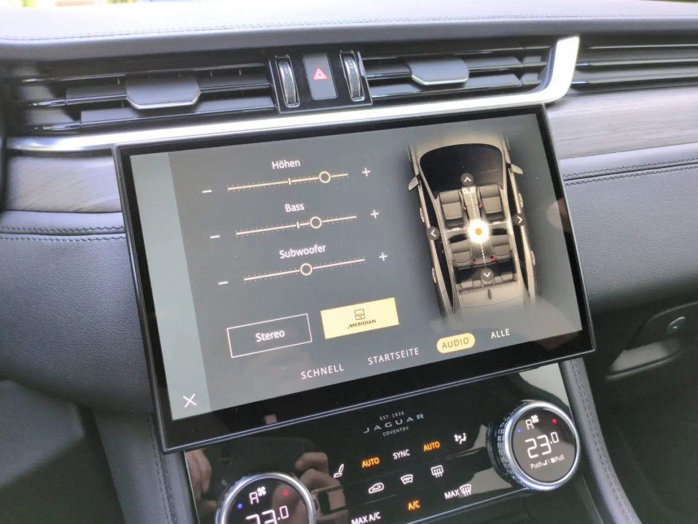 F-Pace P400e S AWD HeadUp/Meridian/Winter Kamera