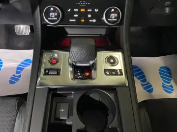 F-Pace 550 SVR AWD, Head Up, ACC, LED, Navi,