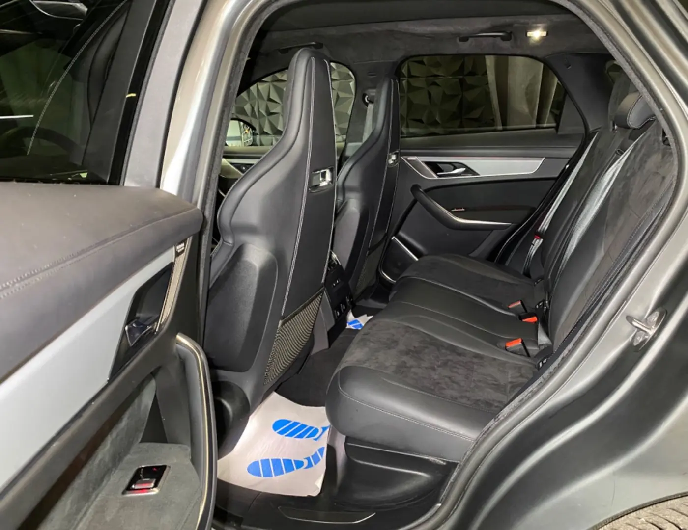 F-Pace 550 SVR AWD, Head Up, ACC, LED, Navi,