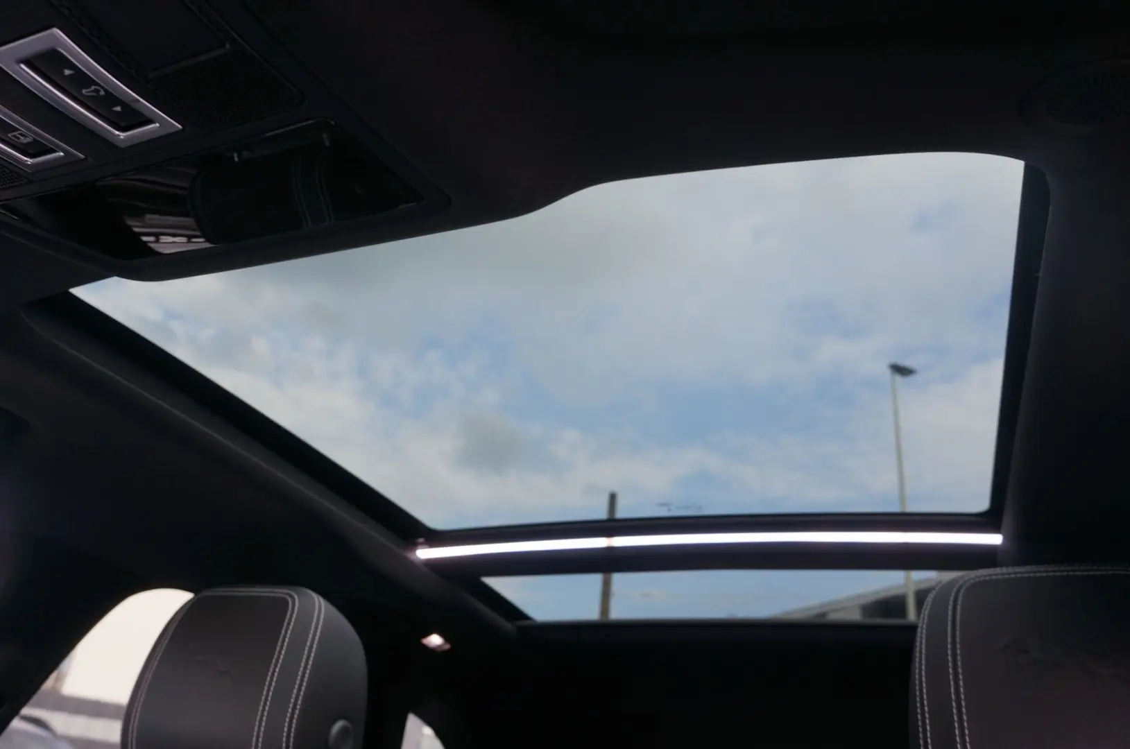 F-PACE P400e R-DynamicS AWD Plug-In Hybrid 21Zol