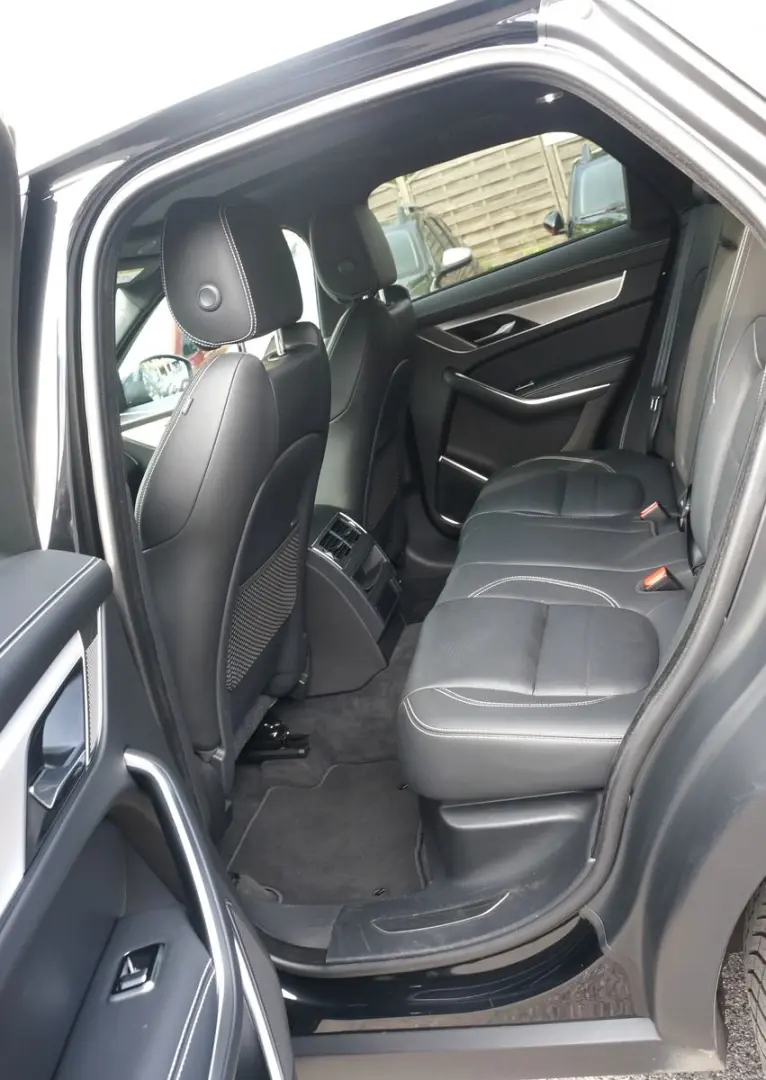 F-PACE P400e R-DynamicS AWD Plug-In Hybrid 21Zol