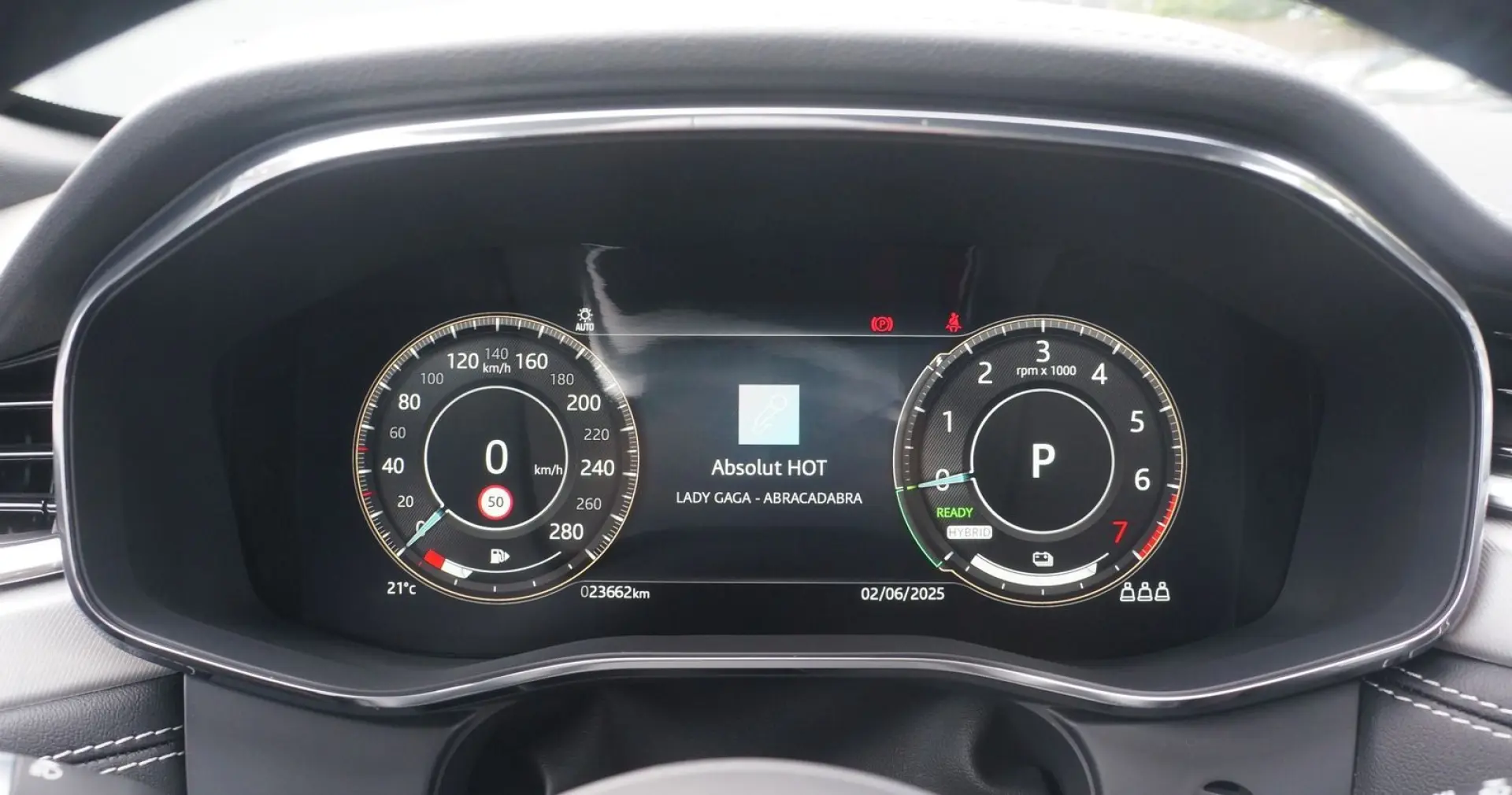 F-PACE P400e R-DynamicS AWD Plug-In Hybrid 21Zol