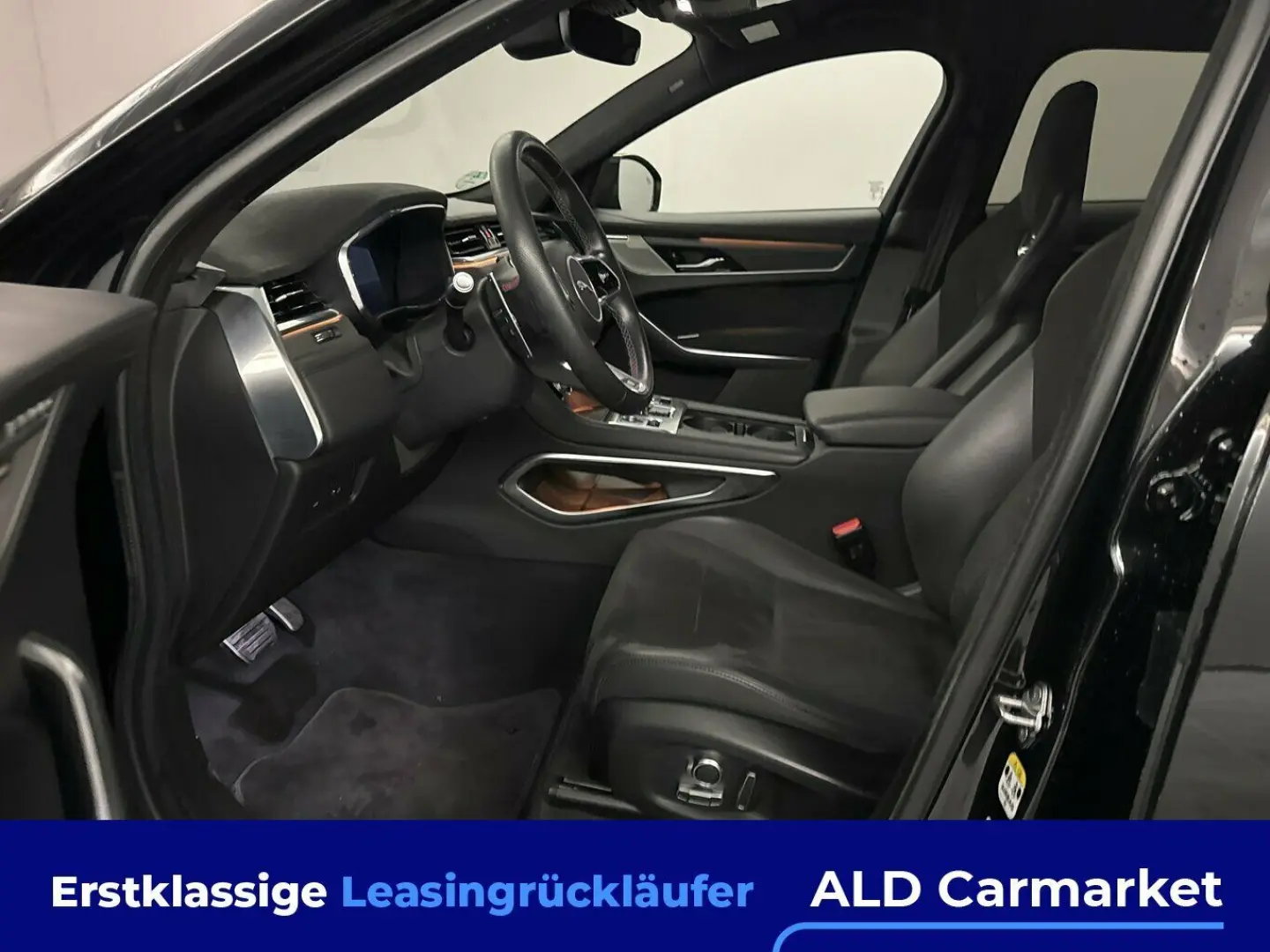 F-Pace P550 AWD SVR Geschlossen, 5-türig, Automa