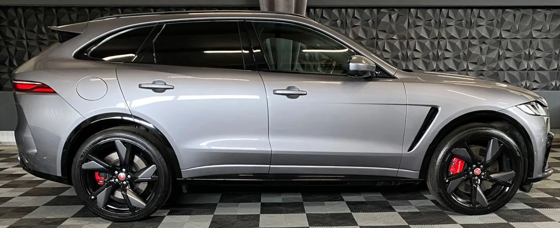 F-Pace P550 SVR V8 AWD,ACC,Digitales Cockpit,AHK