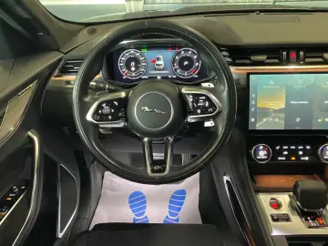 F-Pace P550 SVR V8 AWD,ACC,Digitales Cockpit,AHK