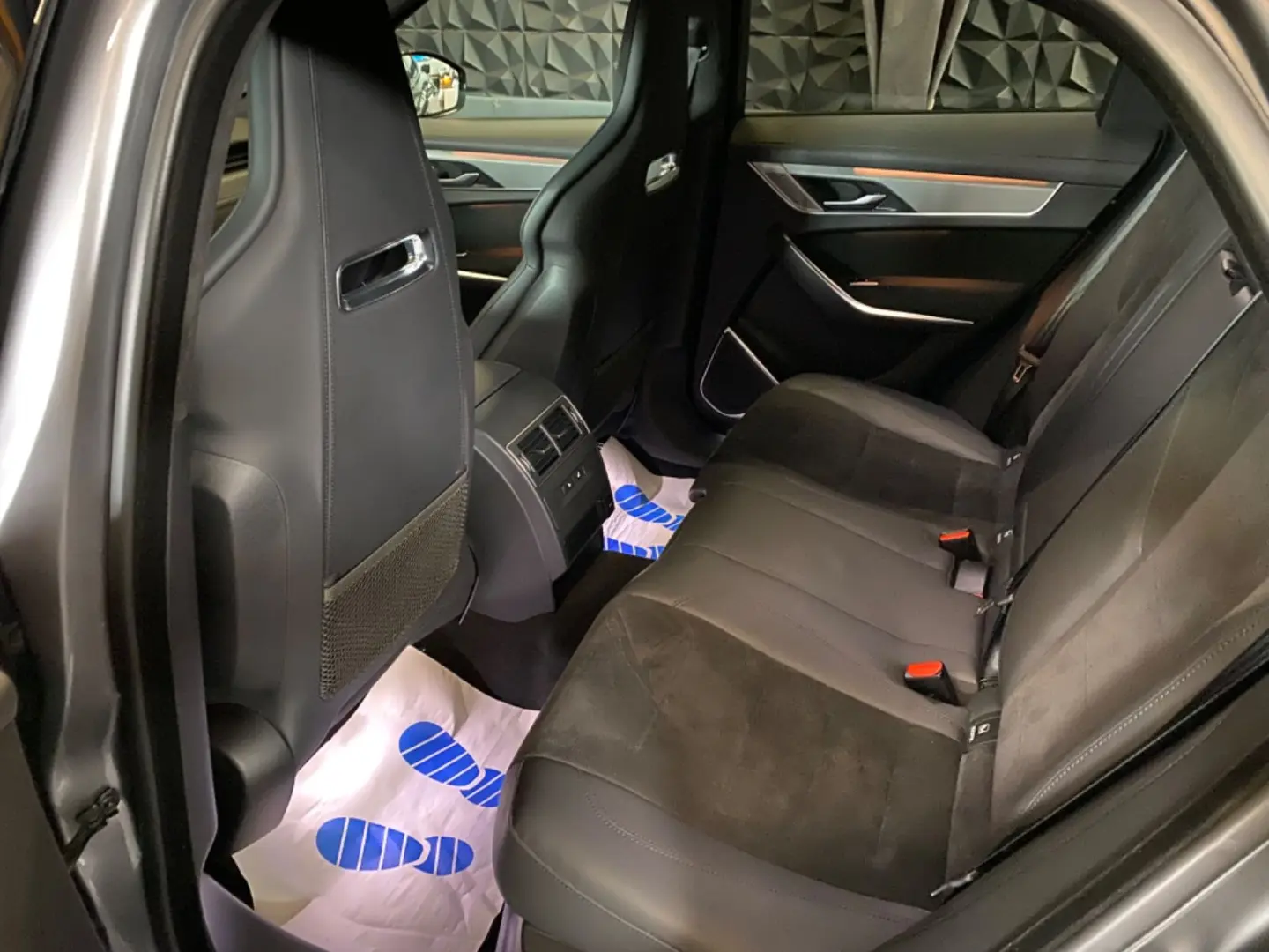 F-Pace P550 SVR V8 AWD,ACC,Digitales Cockpit,AHK