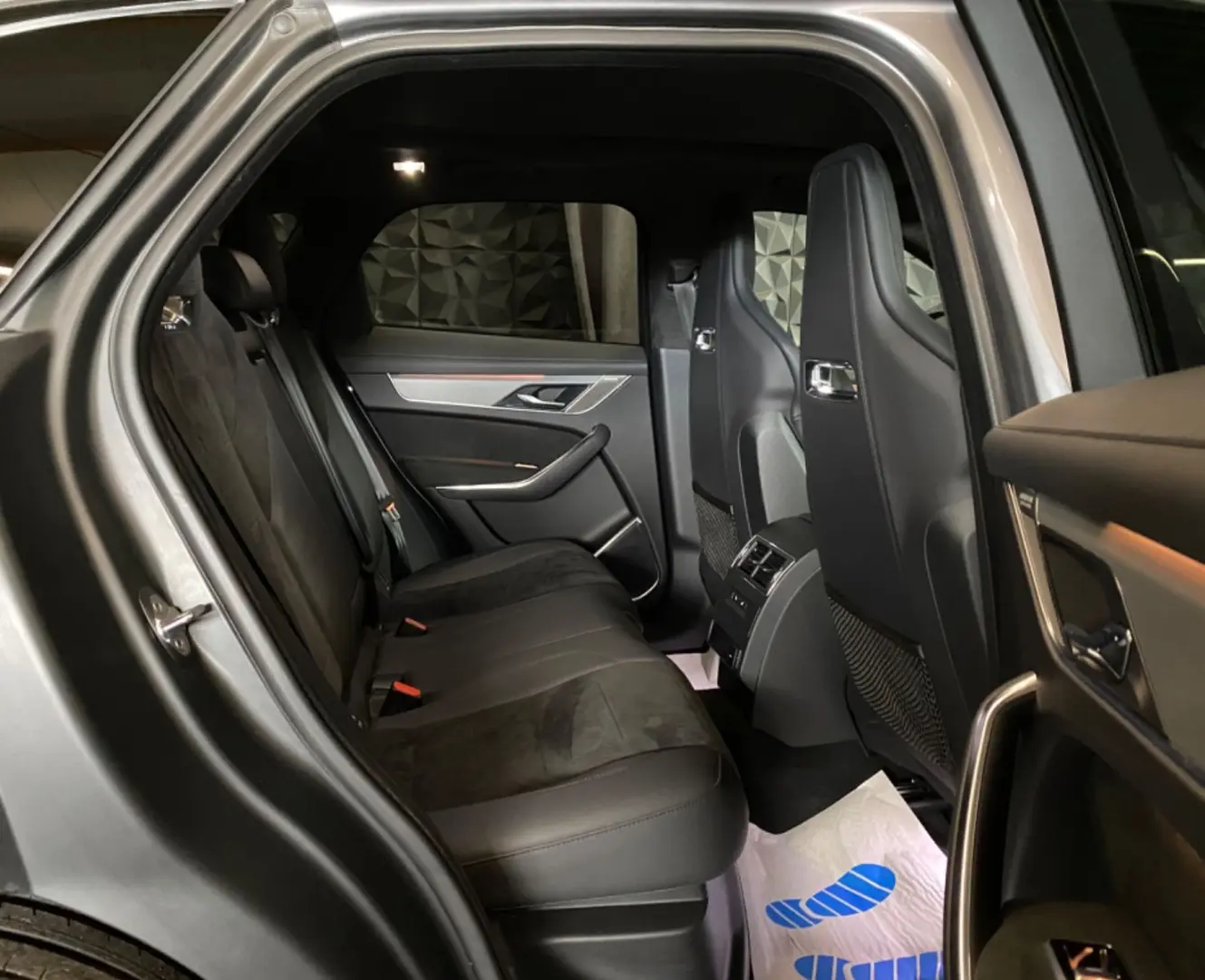 F-Pace P550 SVR V8 AWD,ACC,Digitales Cockpit,AHK