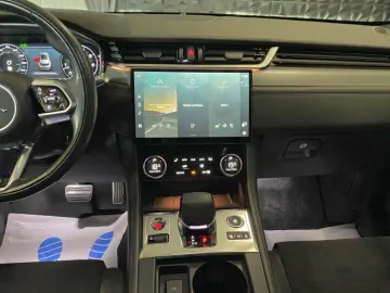 F-Pace P550 SVR V8 AWD,ACC,Digitales Cockpit,AHK