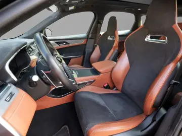 F-Pace P550 AWD SVR 5,0 V8 Kompressor