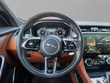 F-Pace P550 AWD SVR 5,0 V8 Kompressor