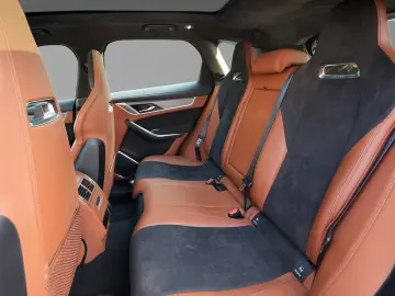 F-Pace P550 AWD SVR 5,0 V8 Kompressor