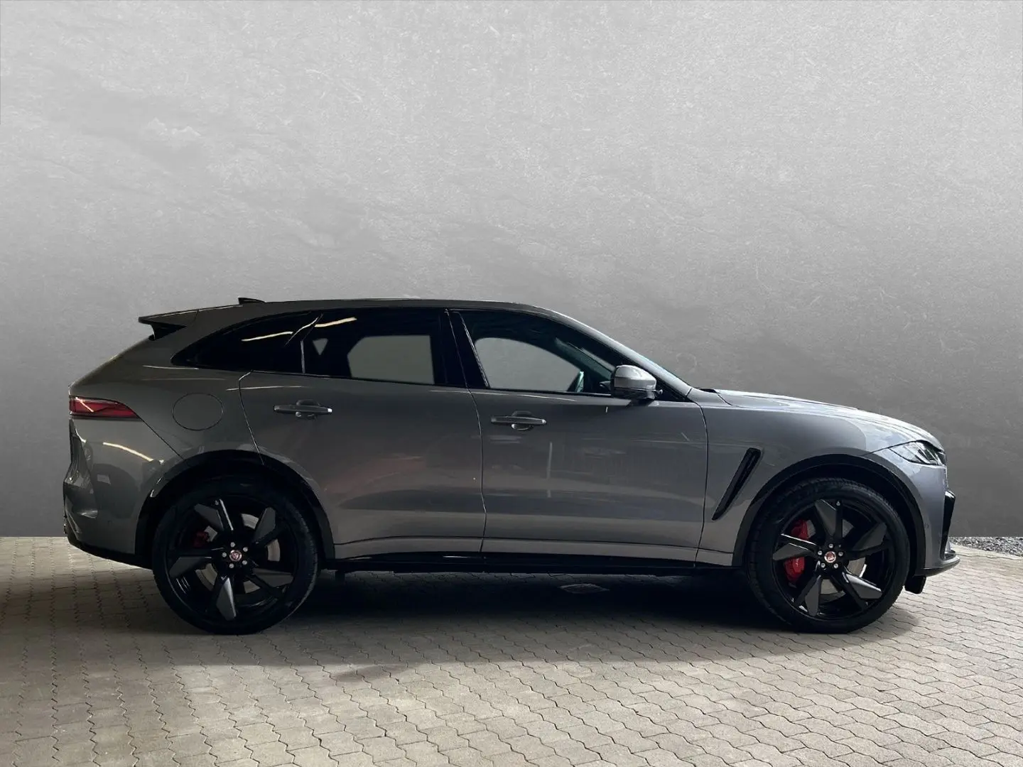 F-Pace SVR AWD P550 EU6d Pixel HUD