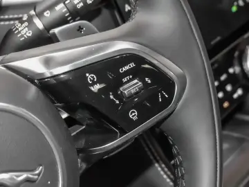 F-Pace 400 Sport AWD P400 Mild-Hybrid HUD AD Nav