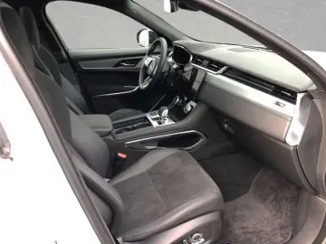 F-Pace SVR AWD, PanoSD,4-ZonenKlima