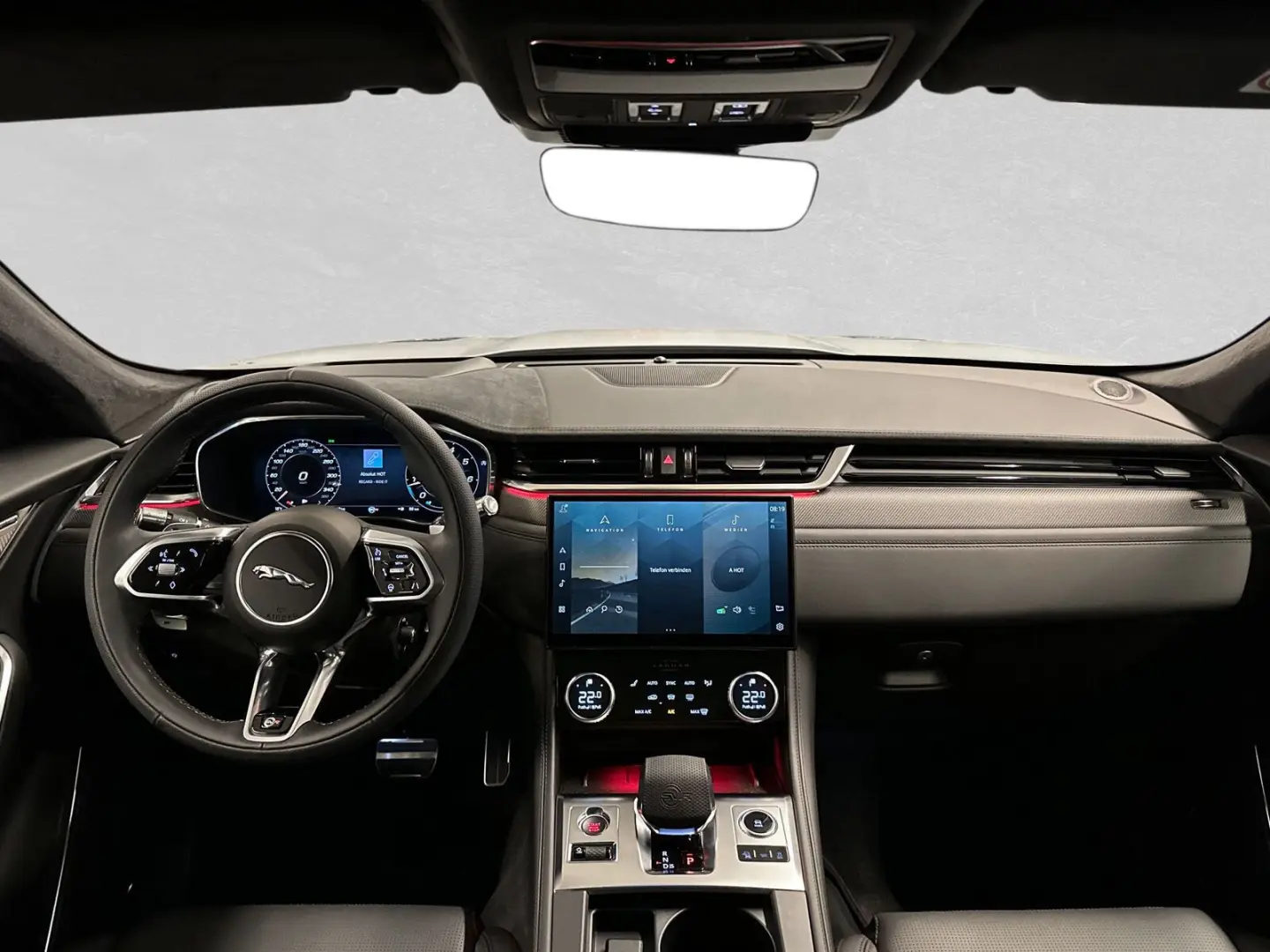 F-Pace P550 AWD SVR **MATT SILBER** 22