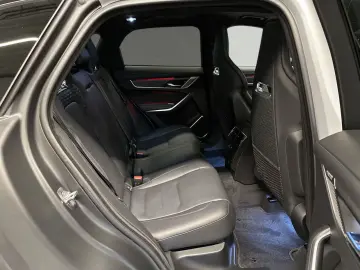 F-Pace P550 AWD SVR **MATT SILBER** 22