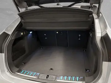 F-Pace P550 AWD SVR **MATT SILBER** 22