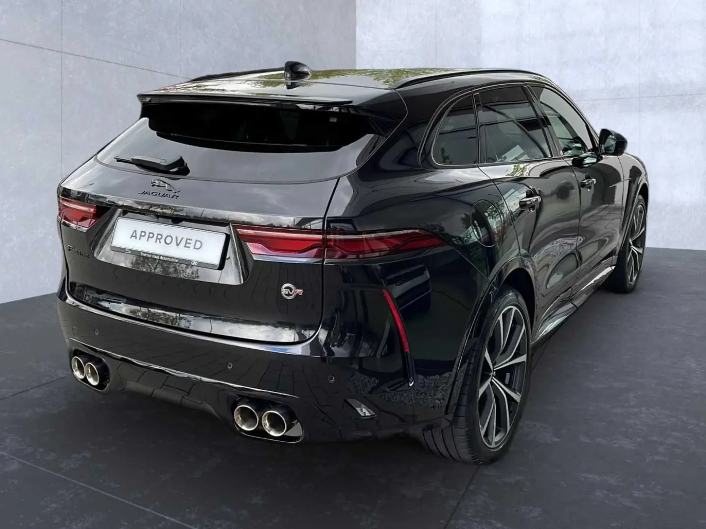 F-Pace P550 AWD SVR