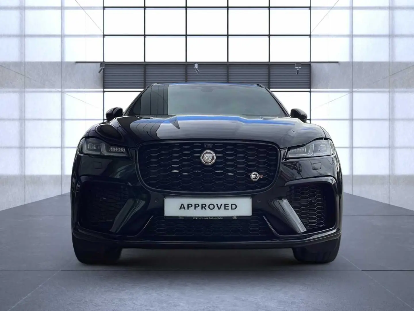 F-Pace P550 AWD SVR