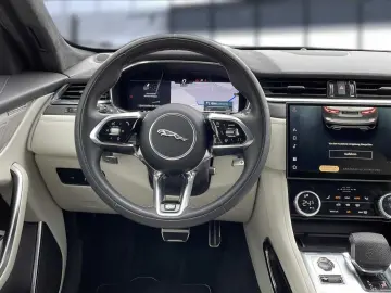 F-Pace P550 AWD SVR