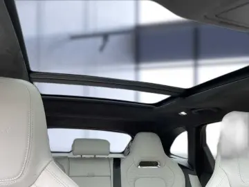 F-Pace P550 AWD SVR