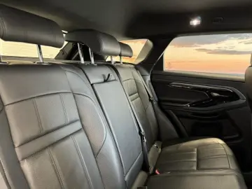 Range Rover Evoque P300e S Bluetooth Navi LED