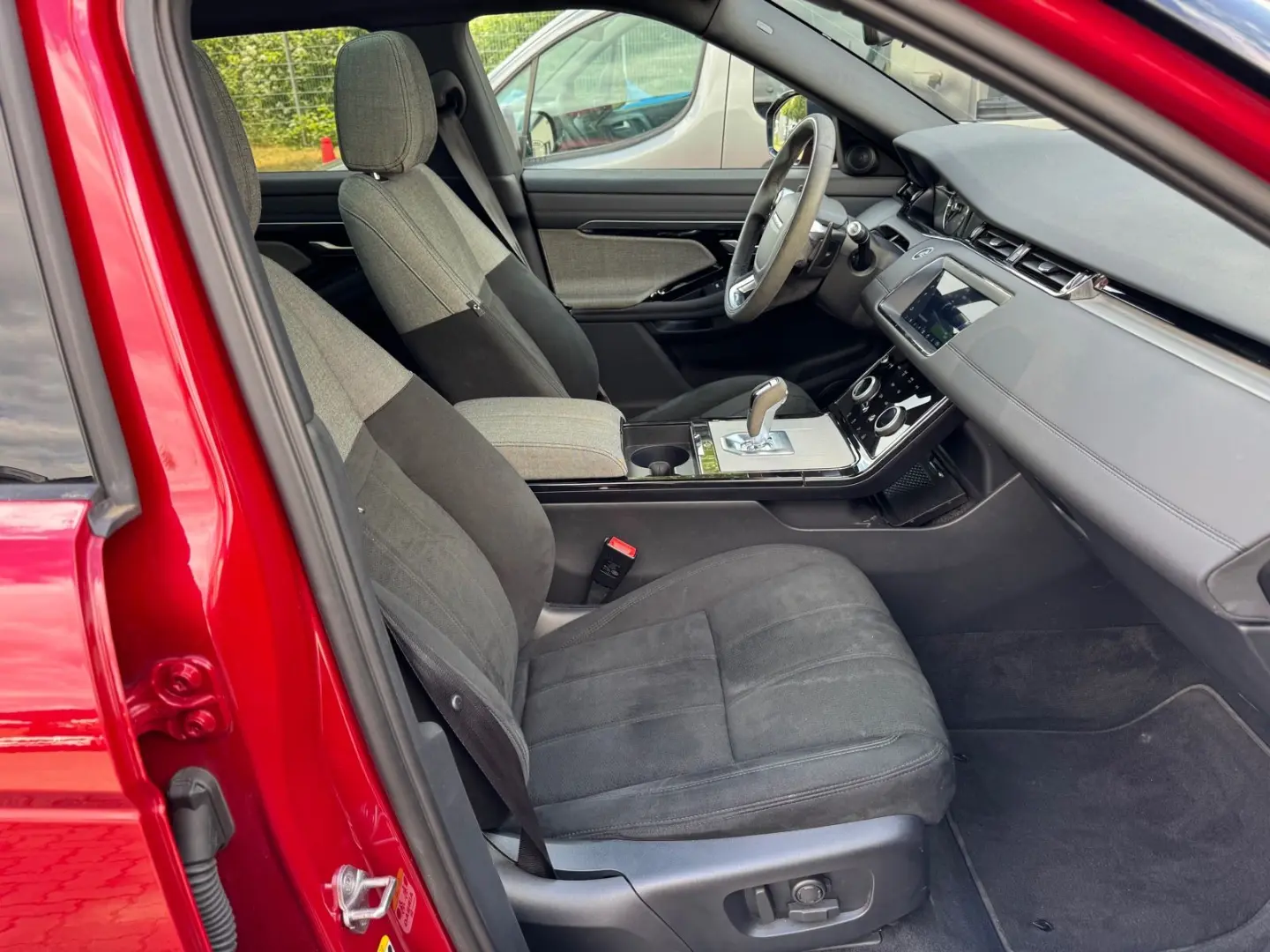 Evoque R-Dynamic S/PANO/KAMERA/NAVI/AUTOMATIK