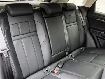 Range Rover Evoque P300e S Hybrid