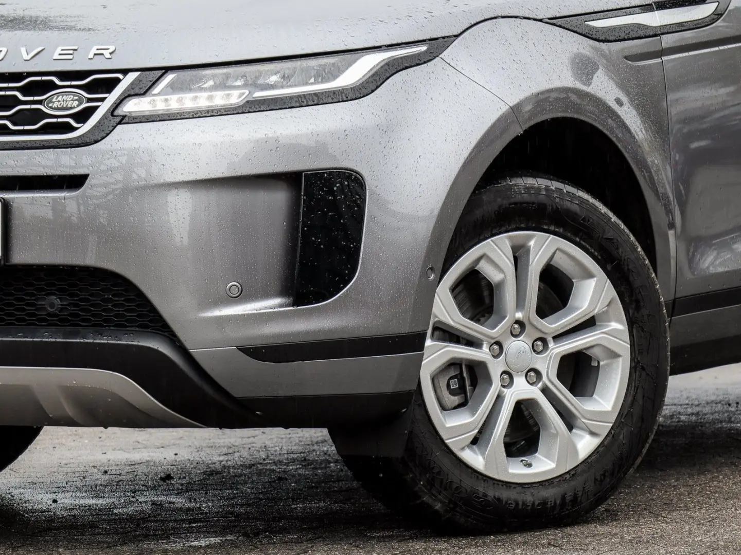 Range Rover Evoque P300e S Hybrid