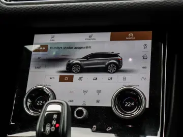 Range Rover Evoque P300e S Hybrid