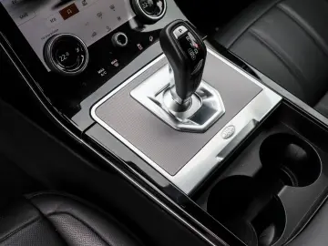 Range Rover Evoque P300e S Hybrid