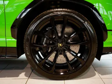 Urus S *1.HD *23Zoll *Pano *Keramik *B&O *Carbon