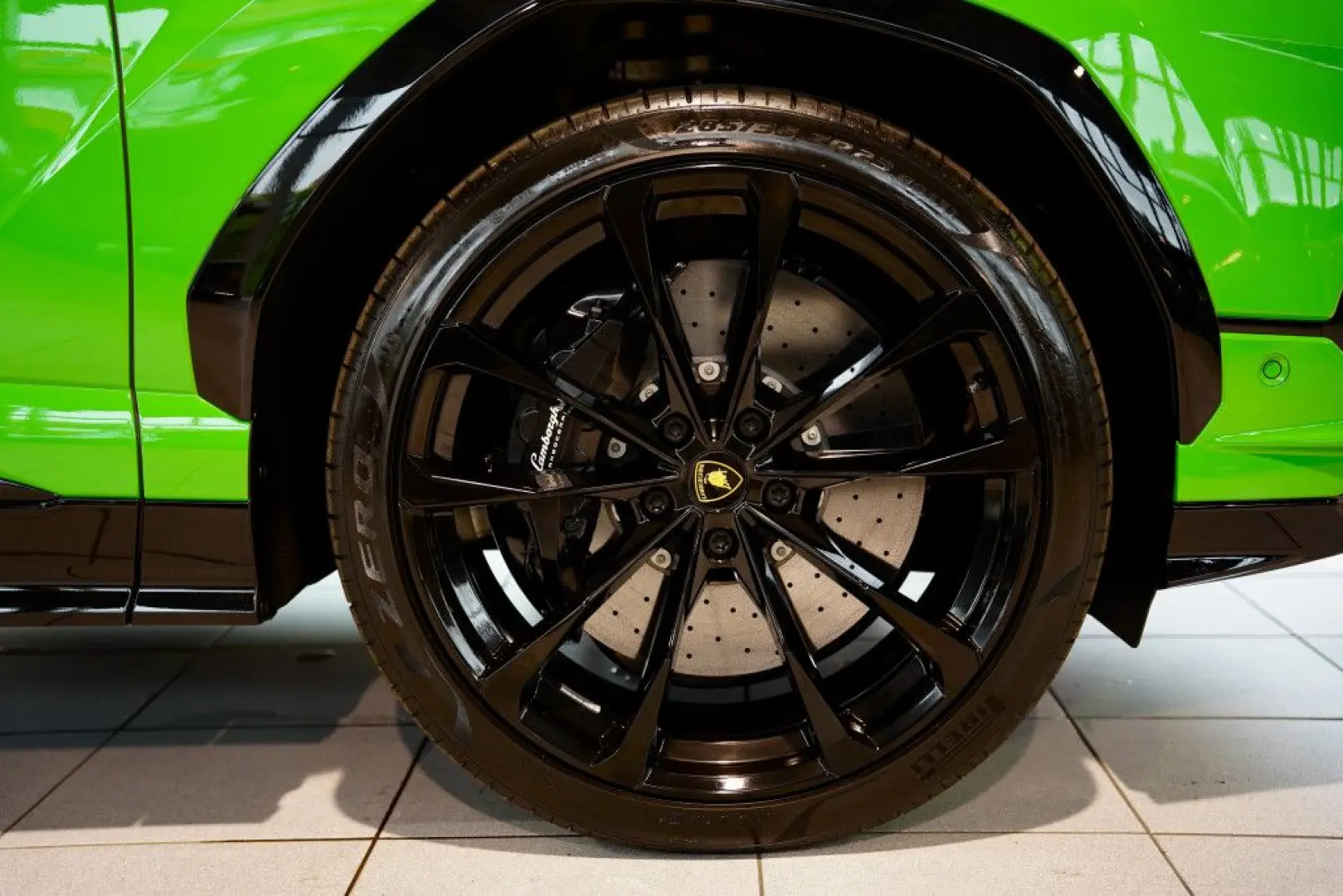 Urus S *1.HD *23Zoll *Pano *Keramik *B&O *Carbon