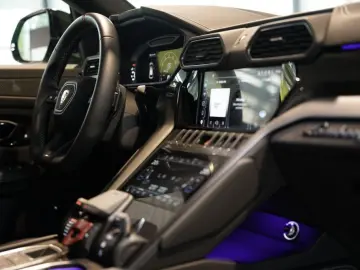 Urus S *1.HD *23Zoll *Pano *Keramik *B&O *Carbon