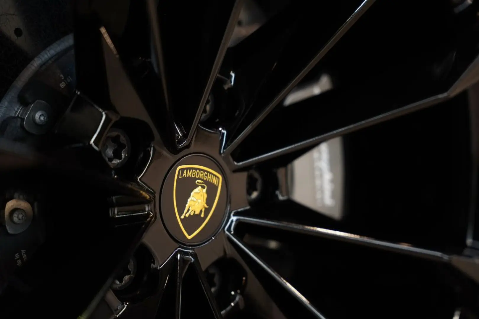 Urus S *1.HD *23Zoll *Pano *Keramik *B&O *Carbon