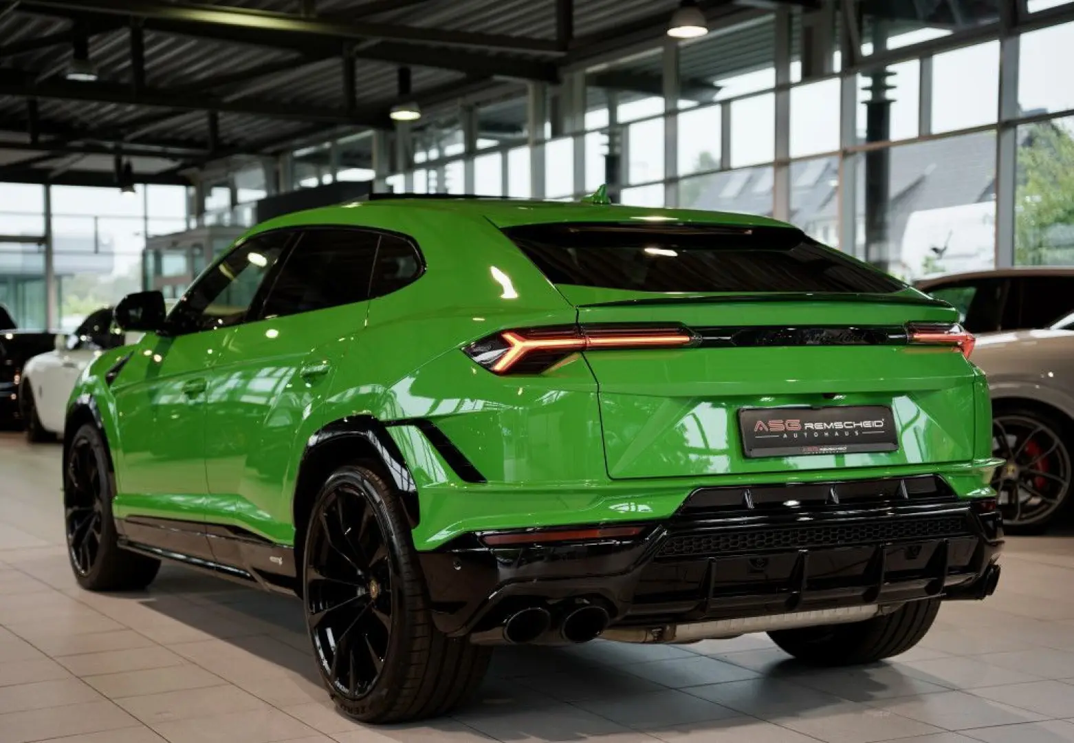 Urus S *1.HD *23Zoll *Pano *Keramik *B&O *Carbon