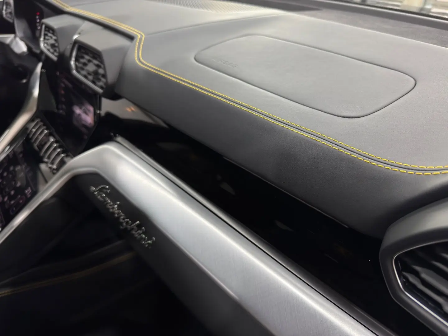 Urus S*3D B&O*Panorama*HUD*Style Package*Massage