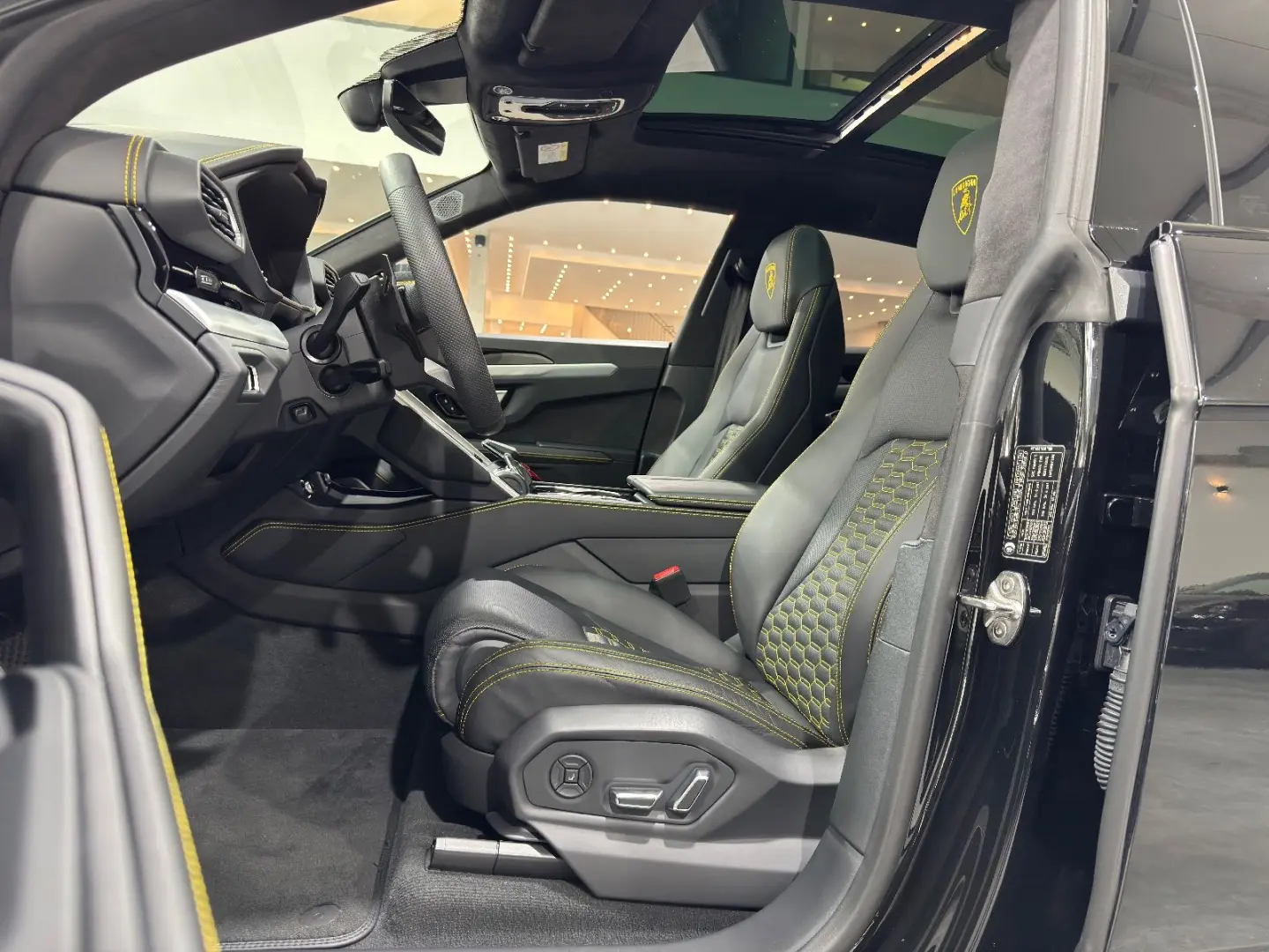 Urus S*3D B&O*Panorama*HUD*Style Package*Massage