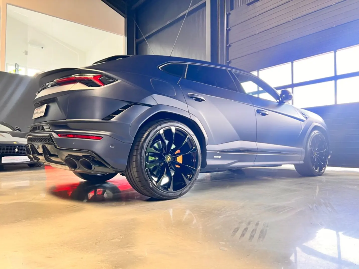 Urus S BIG CARBON/BI-COLOR ORANGE/MAGNO/Prod2024