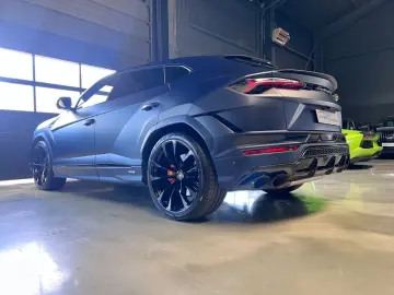 Urus S BIG CARBON/BI-COLOR ORANGE/MAGNO/Prod2024