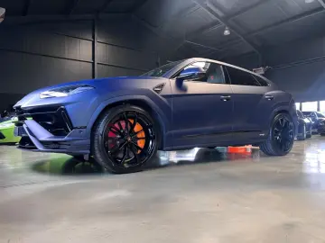 Urus S BIG CARBON BI-COLOR ORANGE MAGNO Prod2024