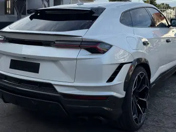 Urus Performante Carbon ballon white