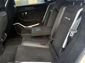 Urus Performante Carbon ballon white