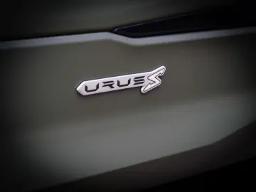 Urus S Verde Turbine, Big Interior Carbon Pack