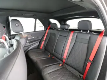 GLE 63 AMG S 4M NIGHT+DISTR.+AHK+PANO+HUD+360°++
