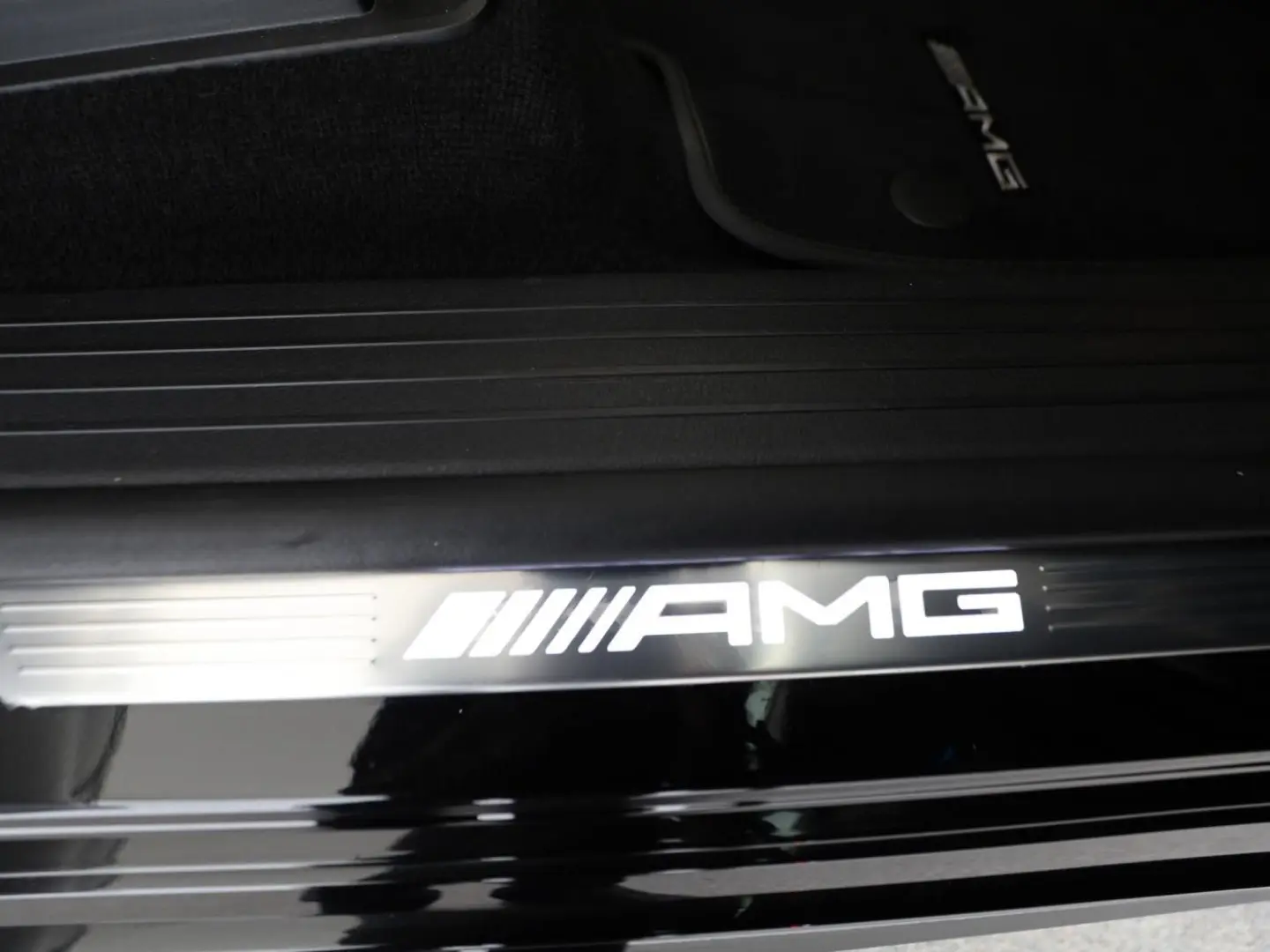 GLE 63 AMG S 4M NIGHT+DISTR.+AHK+PANO+HUD+360°++