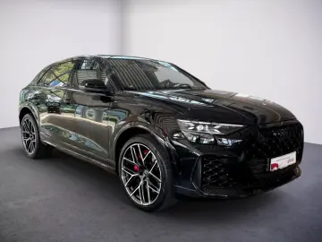 RSQ8 4.0 TFSI quattro MATRIX LED+PANO+360°+AHK+