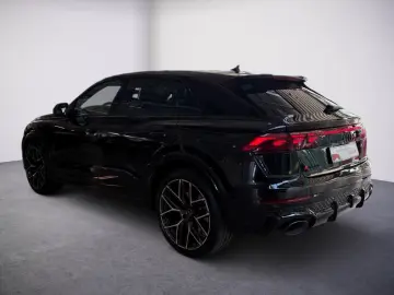 RSQ8 4.0 TFSI quattro MATRIX LED+PANO+360°+AHK+